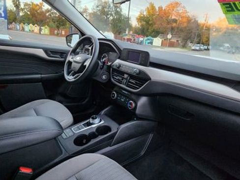 Used 2021 Ford Escape S image 15