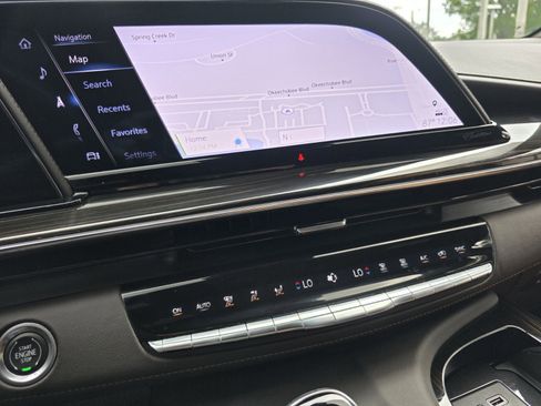 Used 2023 Cadillac Escalade Sport AWD/4WD image 25