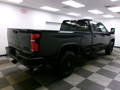 Used 2026 Chevrolet Silverado 3500 High Country w/ Midnight Edition AWD/4WD image 13