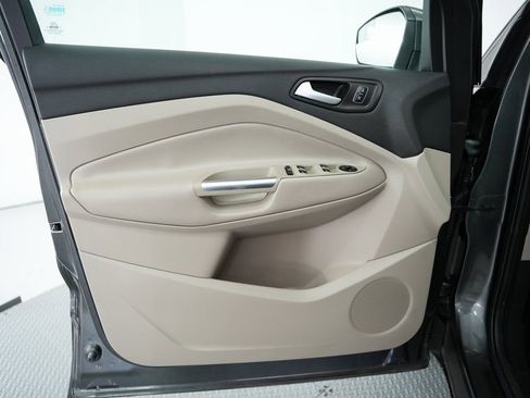 Used 2018 Ford Escape SE image 41