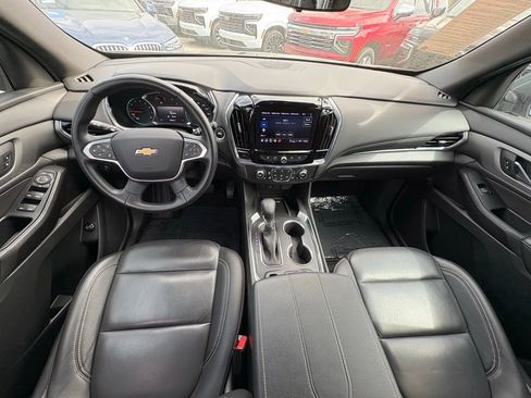 Used 2023 Chevrolet Traverse LT FWD image 22