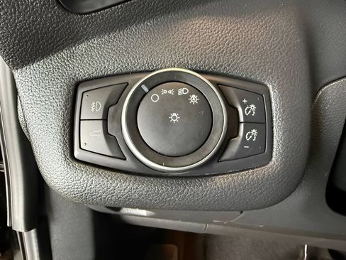 Used 2018 Ford Escape SE w/ SE Sport Appearance Package FWD image 16
