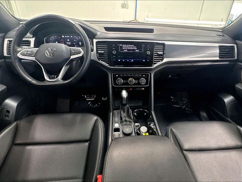Used 2023 Volkswagen Atlas Cross Sport SEL R-Line AWD/4WD image 10