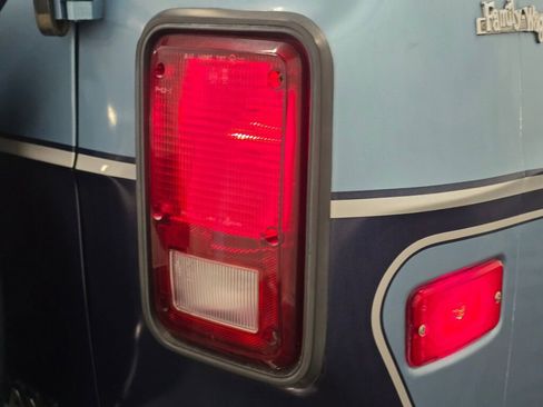 Used 1991 Dodge B2500 image 49