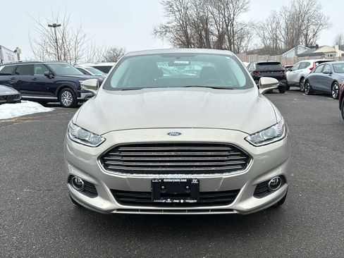 Used 2015 Ford Fusion SE w/ Equipment Group 201A image 2