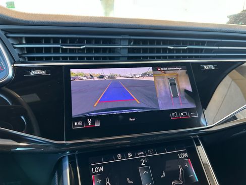 Used 2025 Audi Q7 Premium Plus image 24