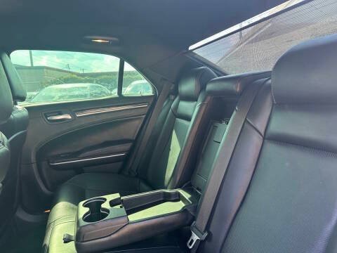Used 2019 Chrysler 300 S w/ 300S Premium Group 2 RWD image 24