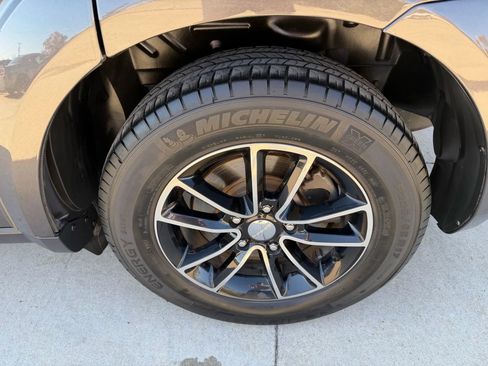 Used 2017 Dodge Journey SE w/ Flexible Seating Group image 73