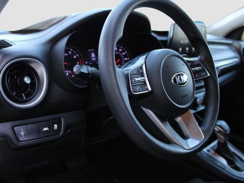 Used 2020 Kia Forte LXS FWD image 14