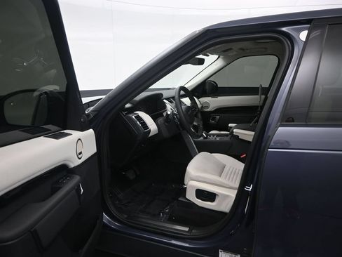 Used 2024 Land Rover Discovery S AWD/4WD image 10