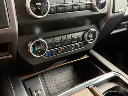 Used 2020 Ford Expedition Platinum RWD image 18