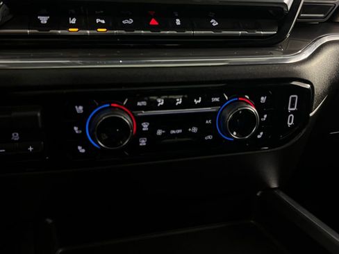 Used 2024 Chevrolet Silverado 2500 High Country w/ Technology Package image 16