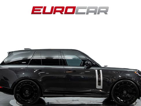 Used 2025 Land Rover Range Rover SV AWD/4WD image 6