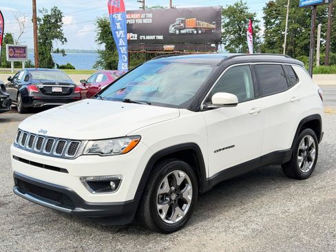 Used 2018 Jeep Compass Limited AWD/4WD image 8