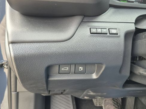 Certified 2026 Toyota Crown XLE image 35