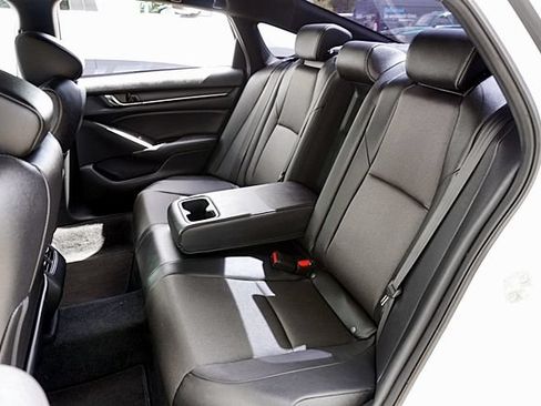 Used 2020 Honda Accord Sport image 16