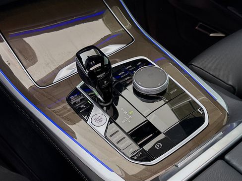 Used 2022 BMW X5 xDrive40i w/ M Sport Package image 19