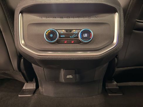 Used 2026 Ford Expedition Tremor AWD/4WD image 36