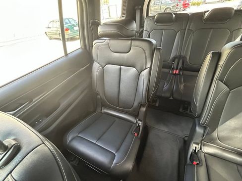 Used 2024 Jeep Grand Cherokee L Limited RWD image 12