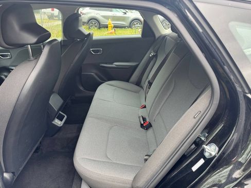 Used 2025 Kia K4 FWD image 24