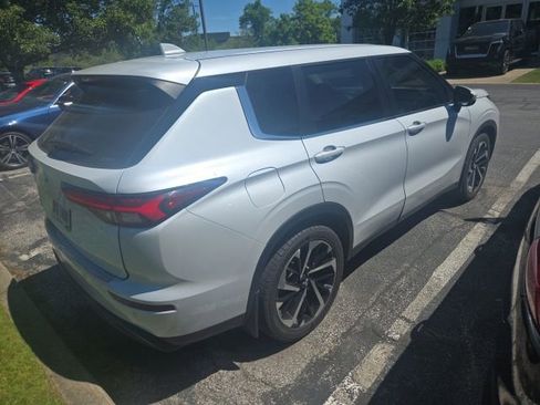 Used 2022 Mitsubishi Outlander ES AWD/4WD image 5