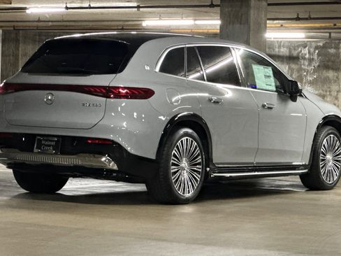 New 2025 Mercedes-Benz Maybach EQS 680 4MATIC image 8