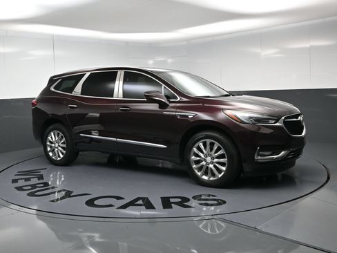 Used 2018 Buick Enclave Premium w/ Experience Buick Package FWD image 2