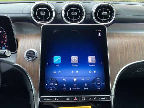 Certified 2025 Mercedes-Benz GLC 300 4MATIC image 32