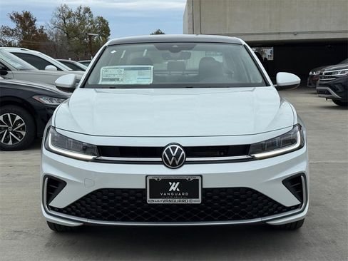 New 2026 Volkswagen Jetta SE image 7