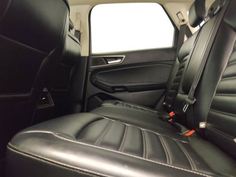 Used 2022 Ford Edge SEL AWD/4WD image 18