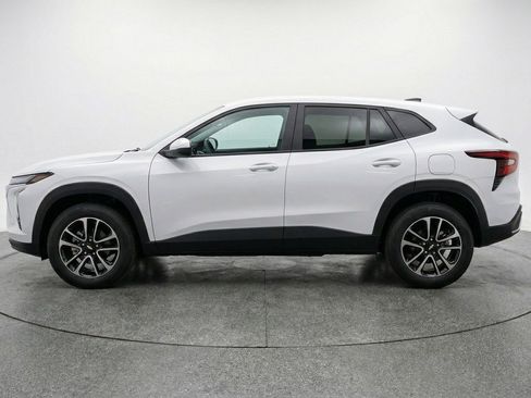 Used 2025 Chevrolet TrailBlazer LT FWD image 5