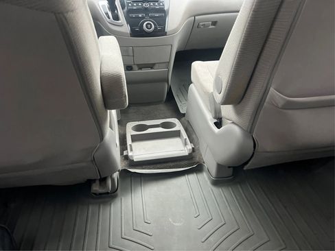 Used 2012 Honda Odyssey LX image 20