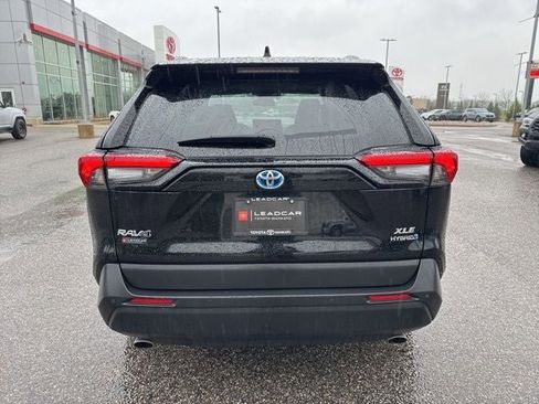 Used 2024 Toyota RAV4 XLE Premium w/ Weather Package AWD/4WD image 10