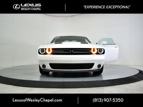 Used 2015 Dodge Challenger SXT Plus image 40