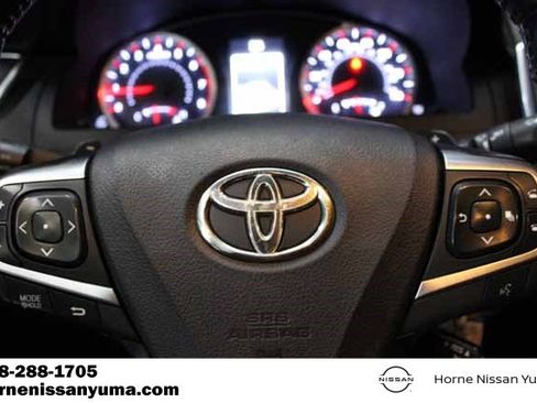 Used 2015 Toyota Camry SE FWD image 9
