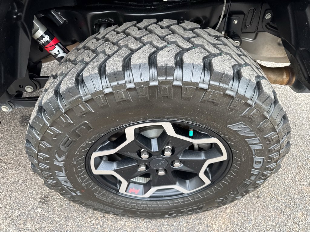 Used 2020 Jeep Gladiator Rubicon w/ Dual Top Group AWD/4WD image 41