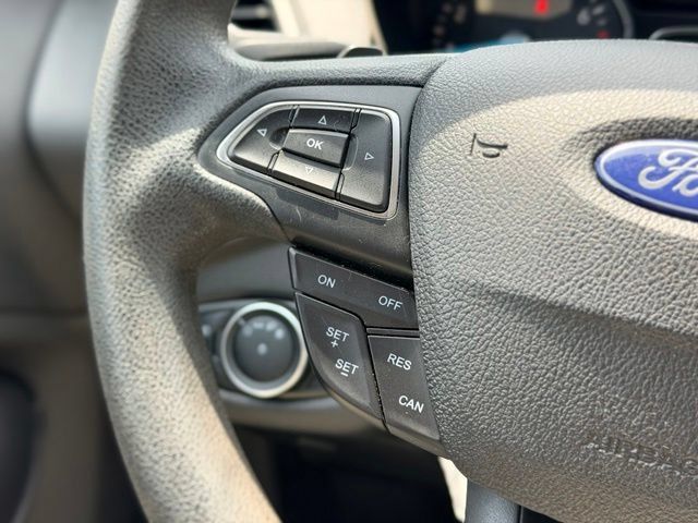 Used 2017 Ford Escape SE FWD image 11