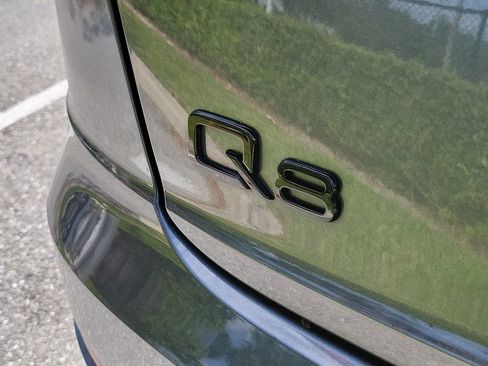 Used 2022 Audi Q8 Premium Plus AWD/4WD image 7