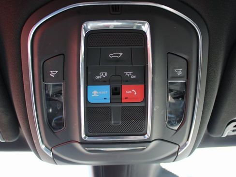 Used 2024 Jeep Wagoneer Series II image 45