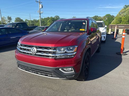 Used 2019 Volkswagen Atlas SEL Premium image 2