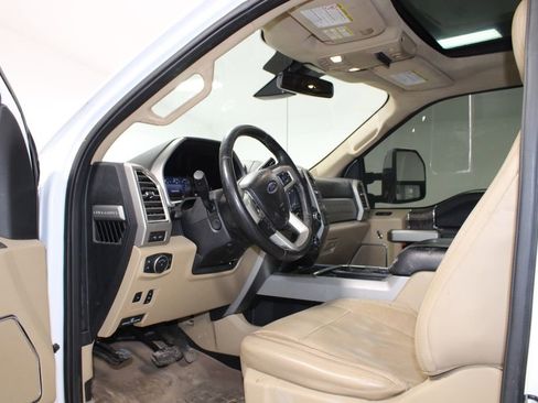 Used 2017 Ford F250 Lariat w/ Lariat Ultimate Package image 22