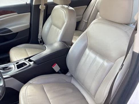 Used 2015 Buick Regal Premium image 10