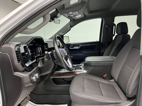 Used 2025 GMC Sierra 1500 Elevation w/ Preferred Package image 19