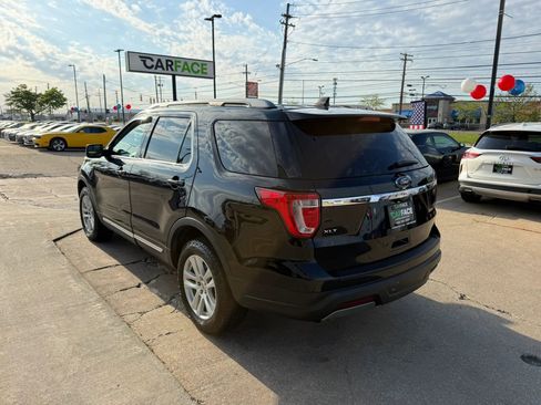 Used 2019 Ford Explorer XLT AWD/4WD image 8