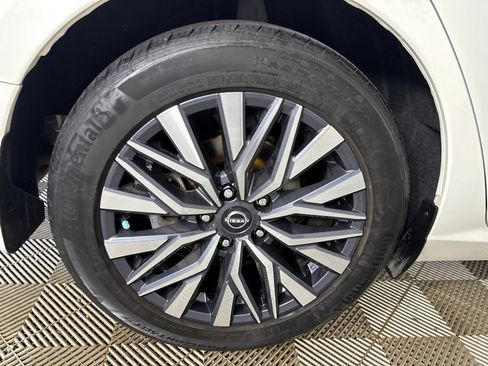 Used 2023 Nissan Altima 2.5 SV w/ SV Premium Package FWD image 35