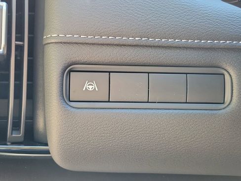 New 2026 Nissan Armada SV image 28