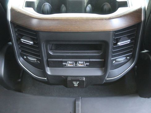 Used 2021 RAM 1500 Laramie image 17