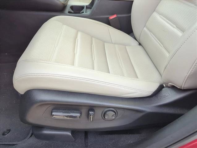 Used 2025 Honda CR-V EX-L image 12