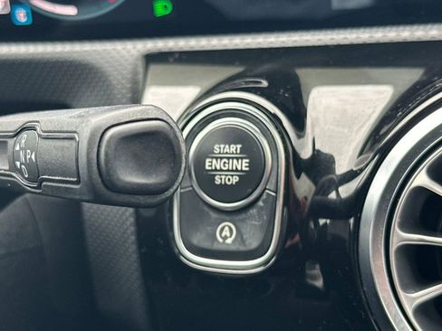 Used 2021 Mercedes-Benz CLA 250 image 20