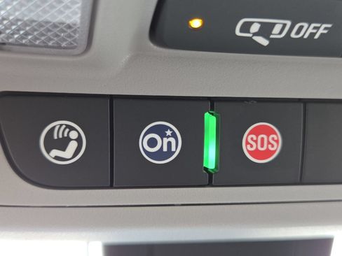 Used 2024 GMC Terrain AT4 AWD/4WD image 33